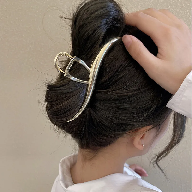 

Women Alloy Hair Claw Barrettes Metal Hairpin Crab Hair Clips Bow Geometric Party Hair Accessories Women Girls Headwear Ponytail