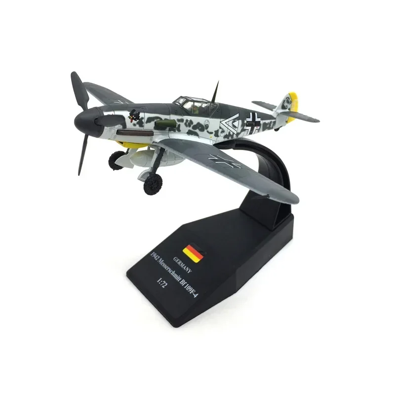 Модель немецкого истребителя BF109 в масштабе 1/72 отлитый под давлением