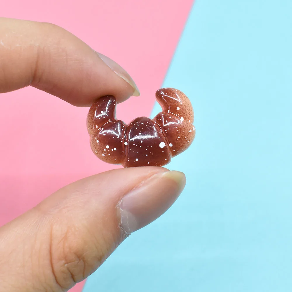 8 шт. миниатюрные пластиковые игрушки в виде хлеба