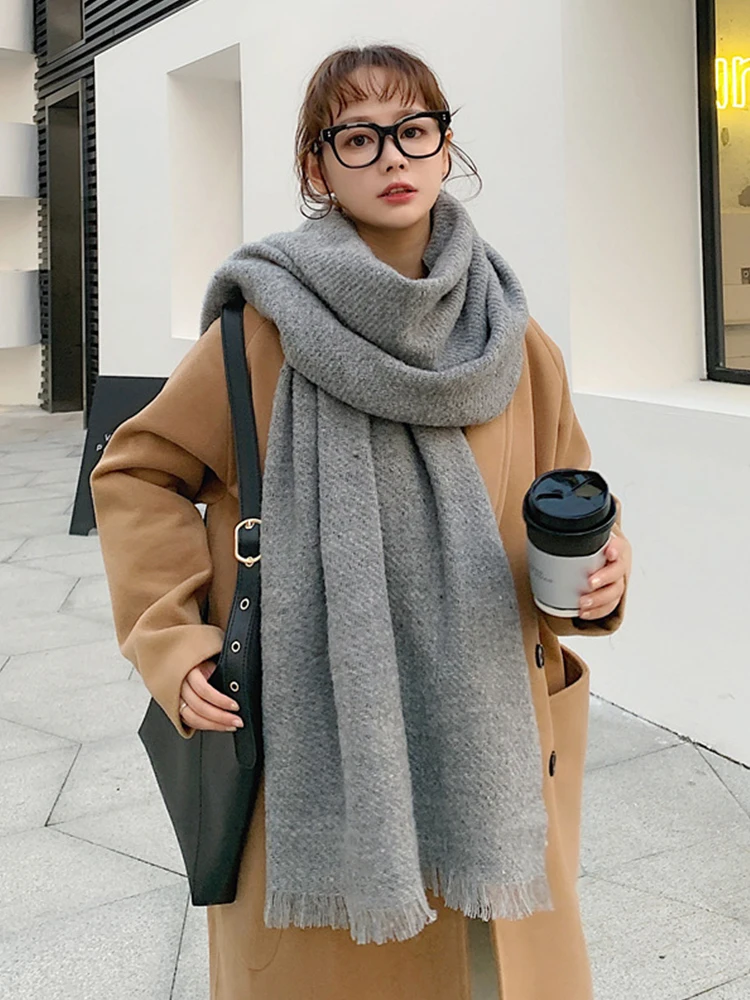 Шарф женский трикотажный осенне-зимний однотонный удобный |