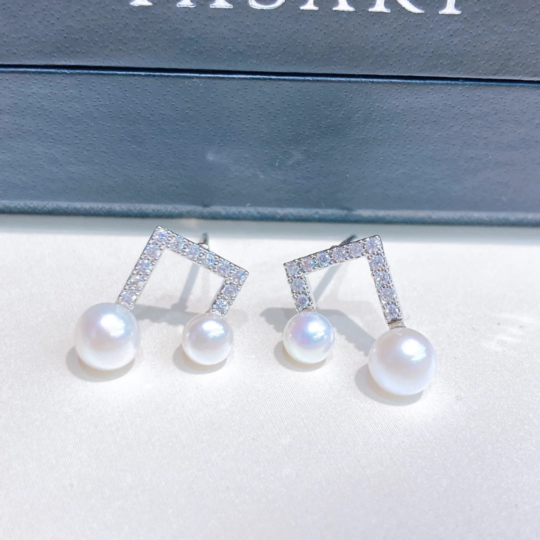 

Серьги-гвоздики с натуральным пресноводным жемчугом