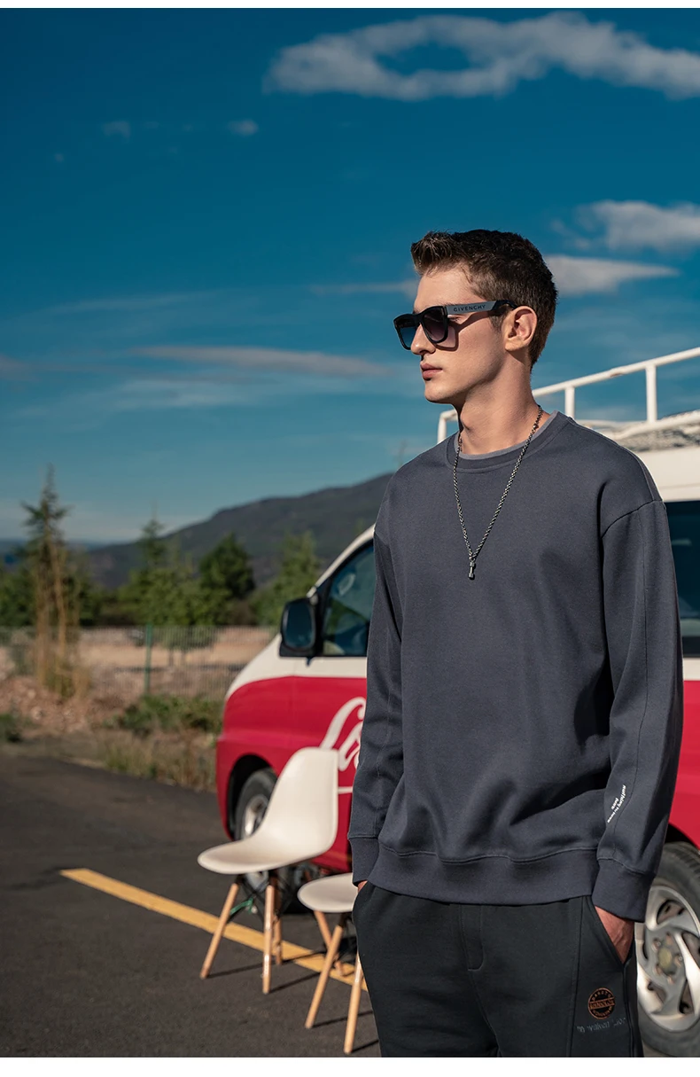 

6405 Round neck men's European and American simple casual shirt Youth color matching loose Sweatshirts