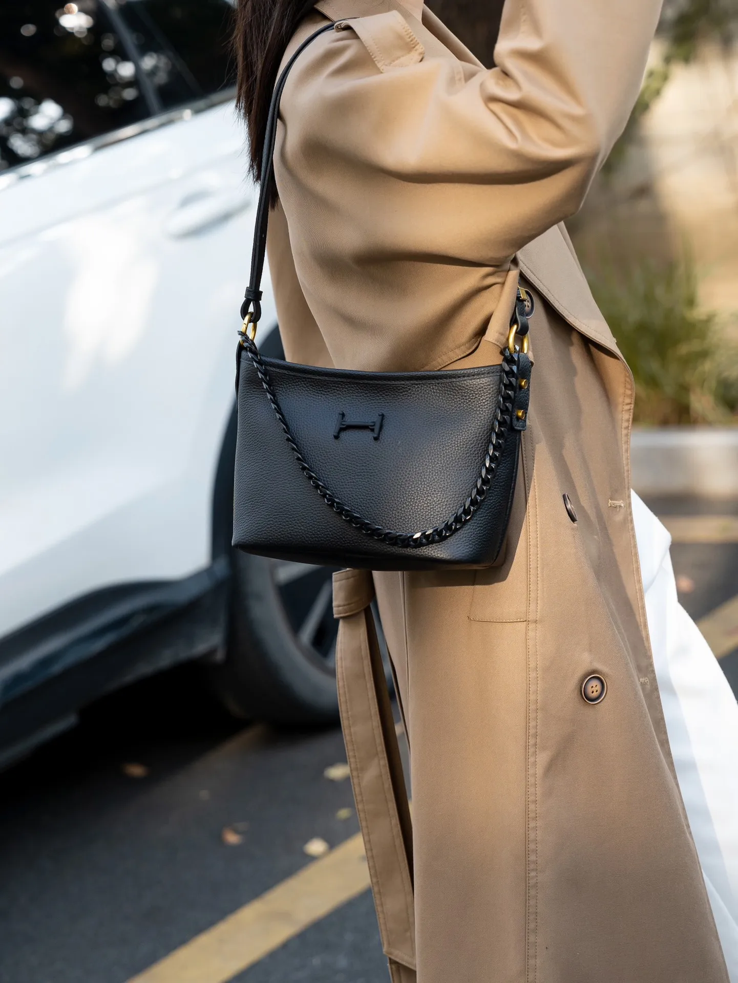 Кожаная женская сумка через плечо новинка 2024 модная на с цепочкой baotou