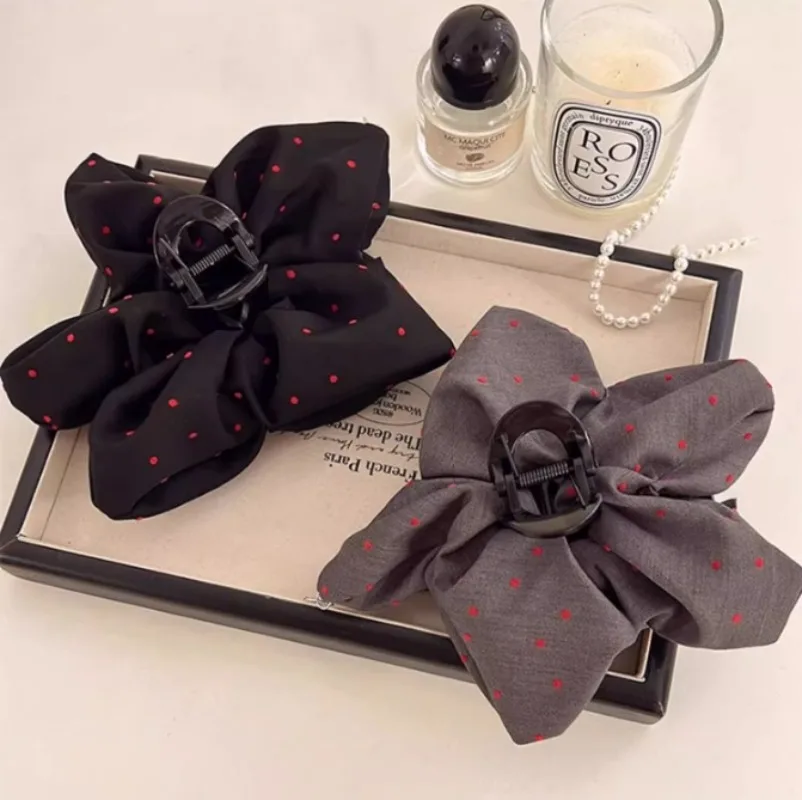 Женская заколка для волос в горошек крупная Корейском стиле аксессуар 2024