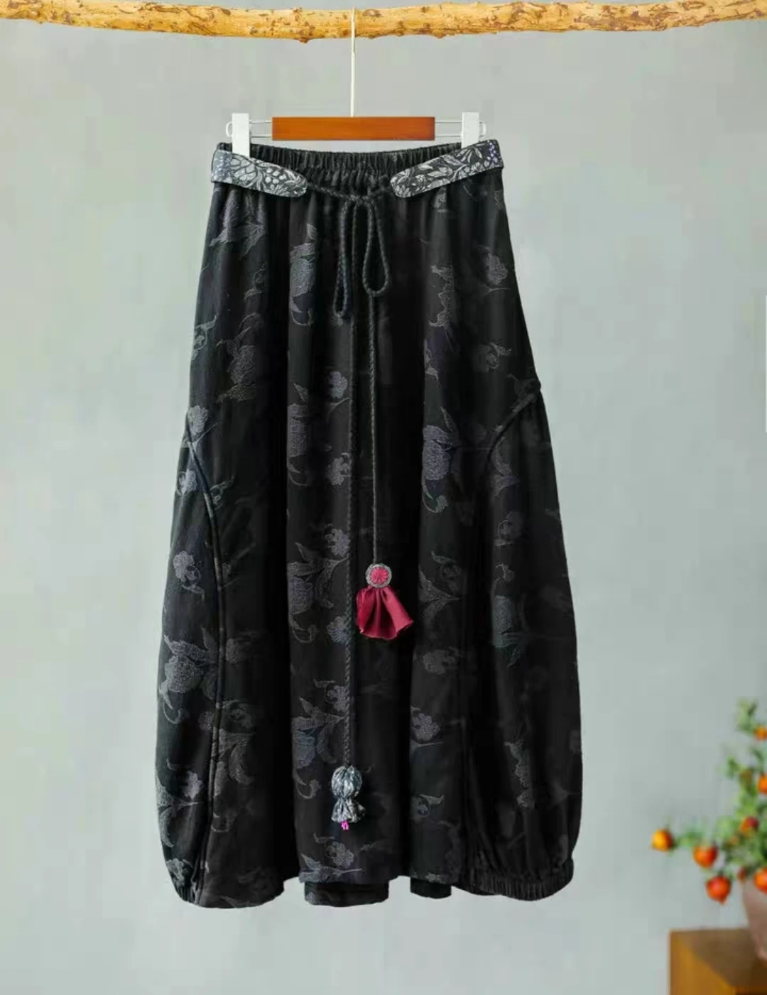 

Black Skirt women Vintage embroidery cotton linen Winter skirt Jacquard elastic waist Tulip skirt Luxury brand Long skirt