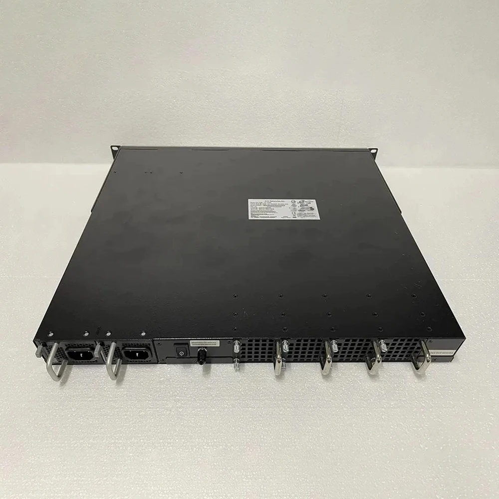 Для 6-портового гигабитного питания A10 Thunder 2 гигабитных оптических портов и порта