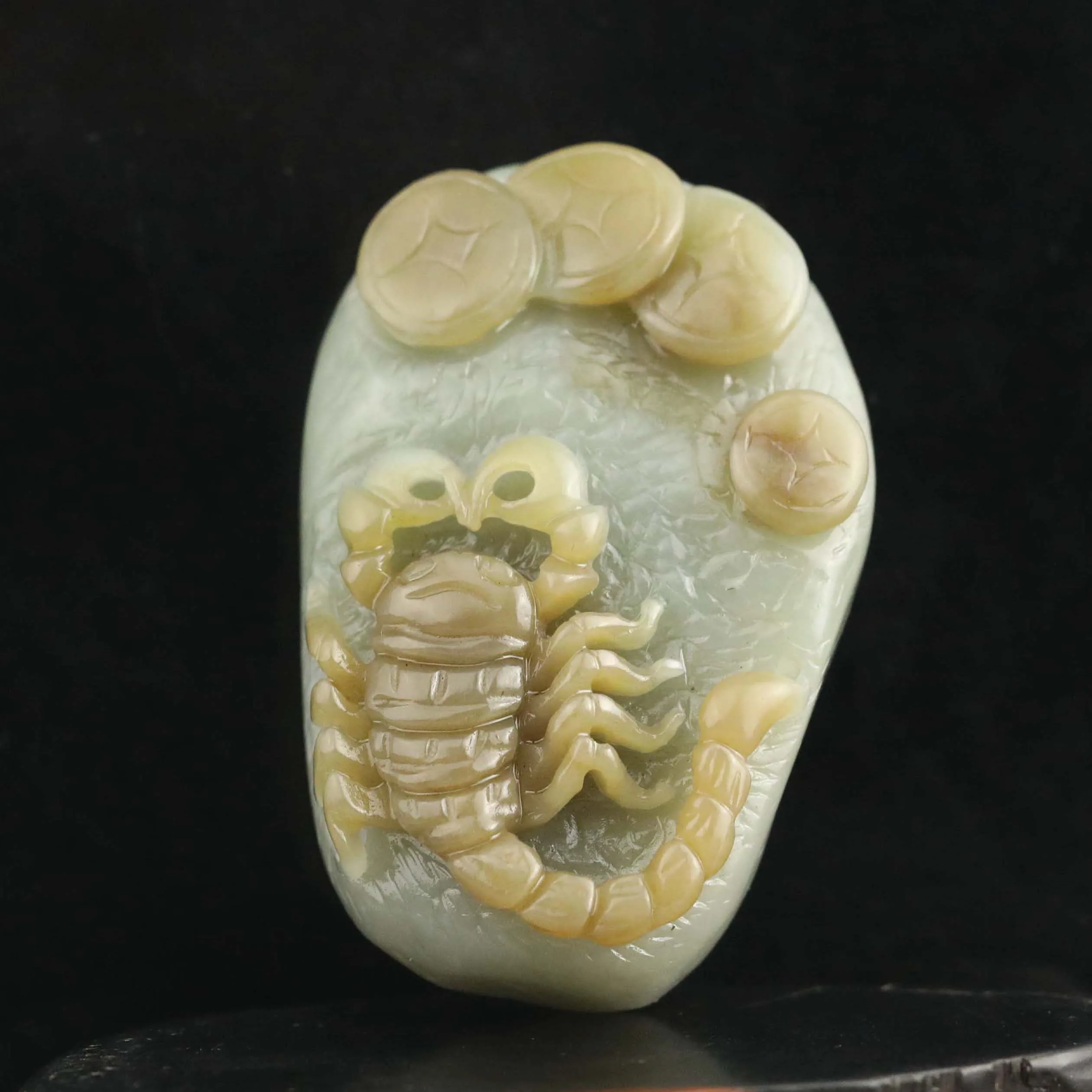 

Подвеска в виде скорпиона из старого китайского натурального нефрита hetian #48