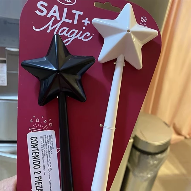 

Creative Salt and Pepper Shaker Magical Wands Shape Plastic Pepper Spices Dispenser Salt Control Bottle Plastic Material