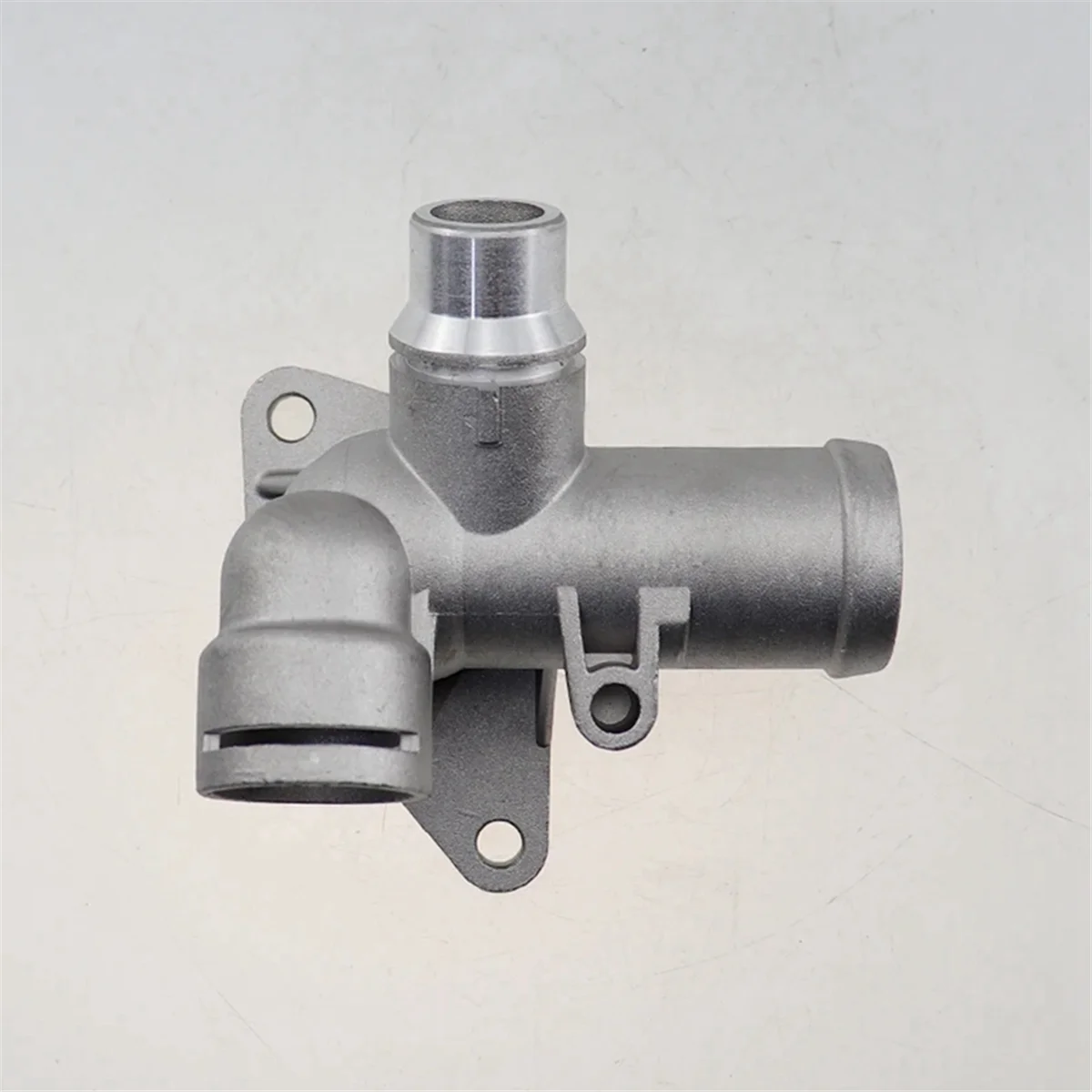 Соединитель шланга охлаждающей жидкости радиатора двигателя Трехходовой