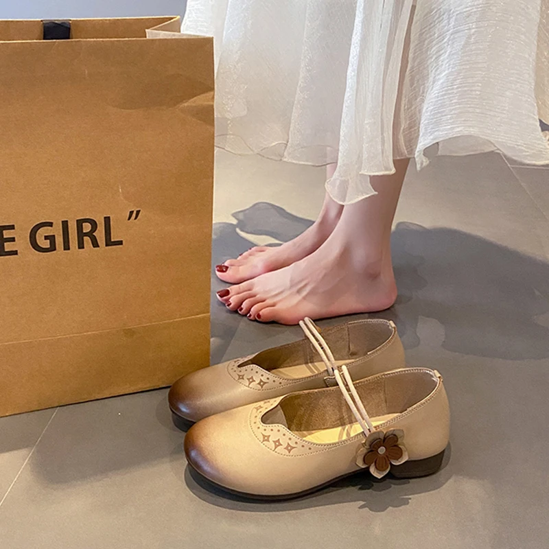 

Элегантная женская обувь 2023 с открытым носком и круглым носком, модная женская повседневная обувь, универсальные мягкие модные ретро-кроссовки