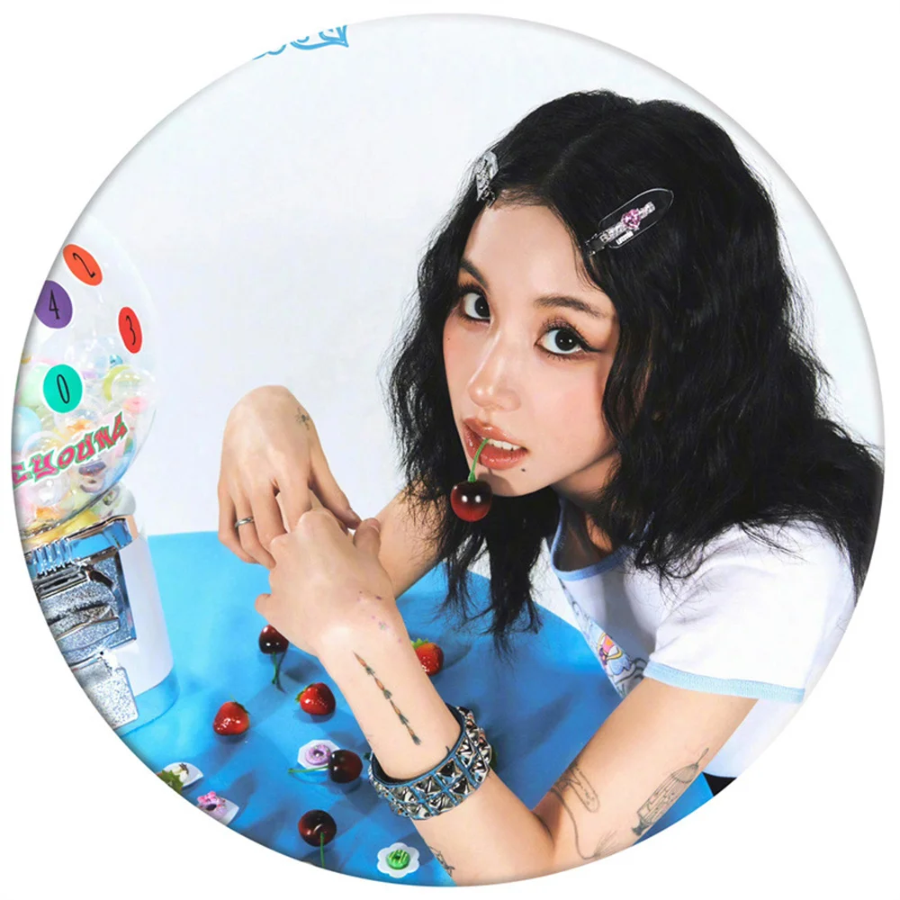 Приветствие сезона KPOP 2025: жесть значок MOMO MINA DAHYUN TZUYU брошь булавки креативный