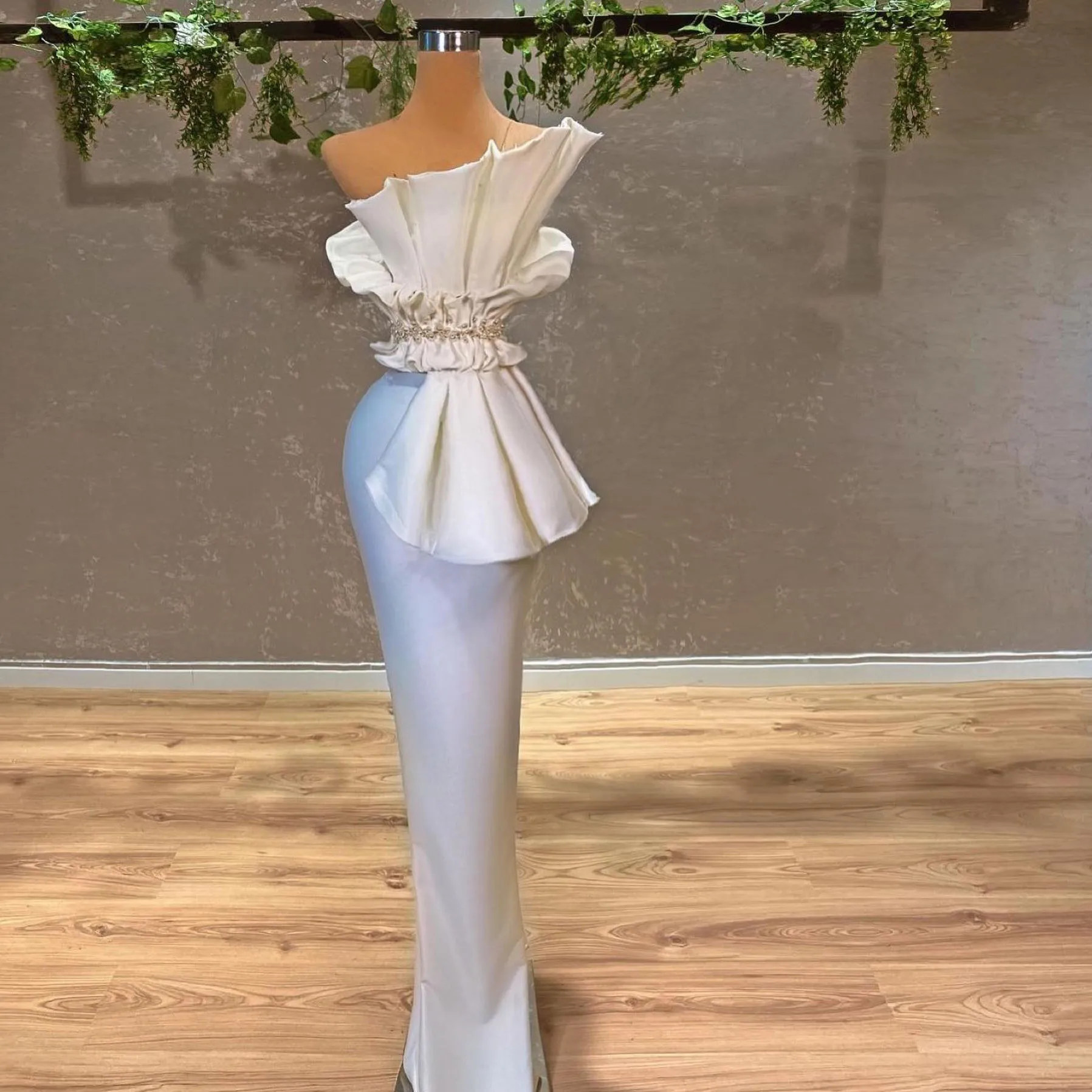 

Unique Fashion Elegant Mermaid Evening Dresses Beaded Ruffles Long Satin Gowns Women Prom Pageant Dress Plus Size Custom Made