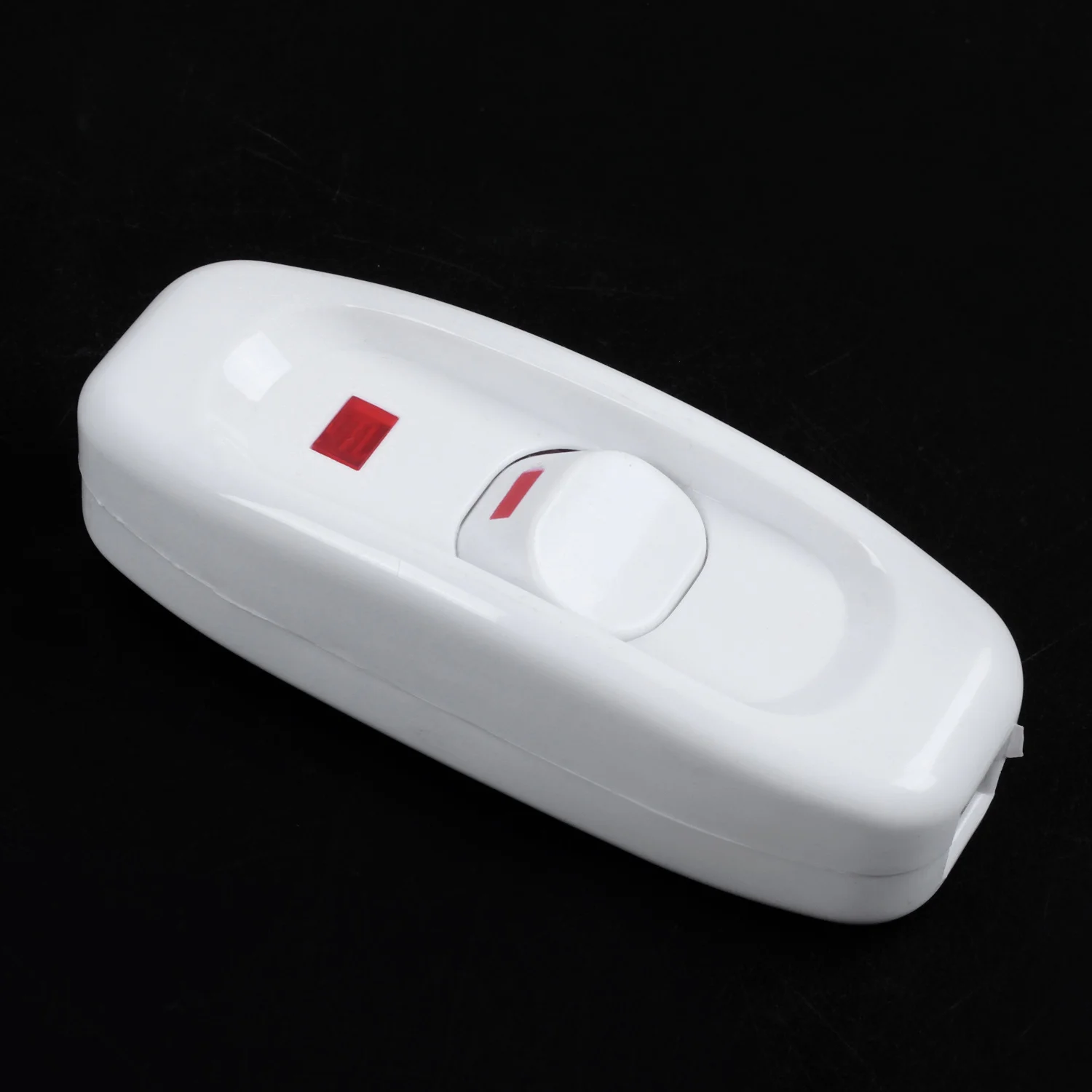 Компактный белый пластиковый линейный выключатель света