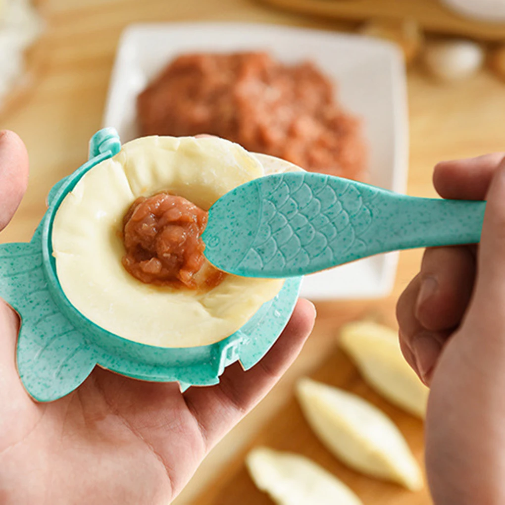 

4pcs Wheat Straw Dumpling Wrapper Mould Dough Cutter Pastry Pie Crimper DIY Kitchen Gadgets