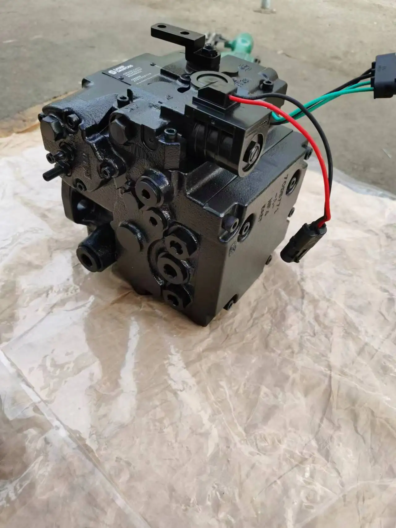 Гидравлический поршневой насос 42R 42L 42 Series 42R28 42R32 42R41 42R51 4282856 42-R-28-D-L7JC-11-A-N-N-A-F-N-Z-34-34-B