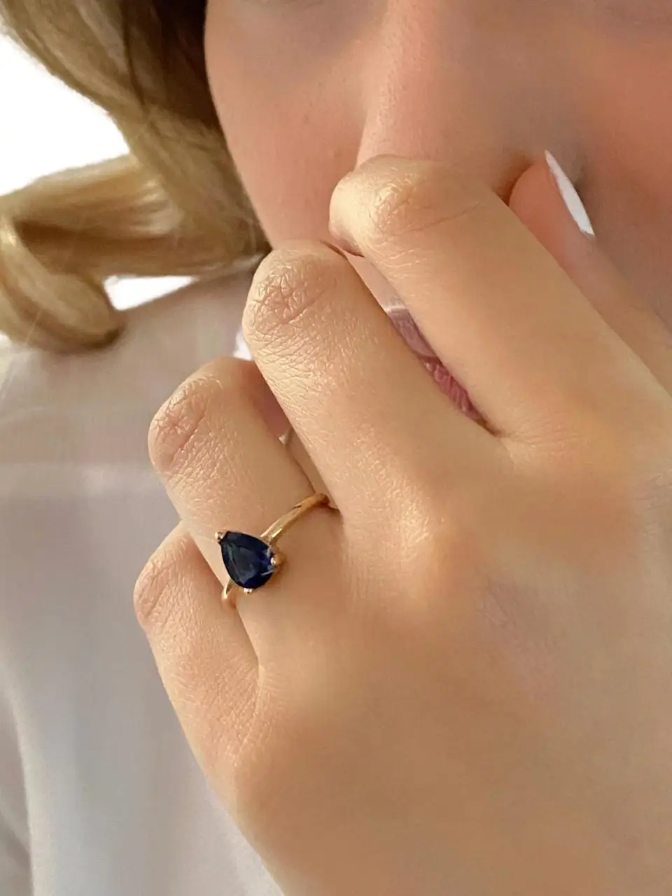 

Minik Drop Sapphire Stone 925 Silver Ring