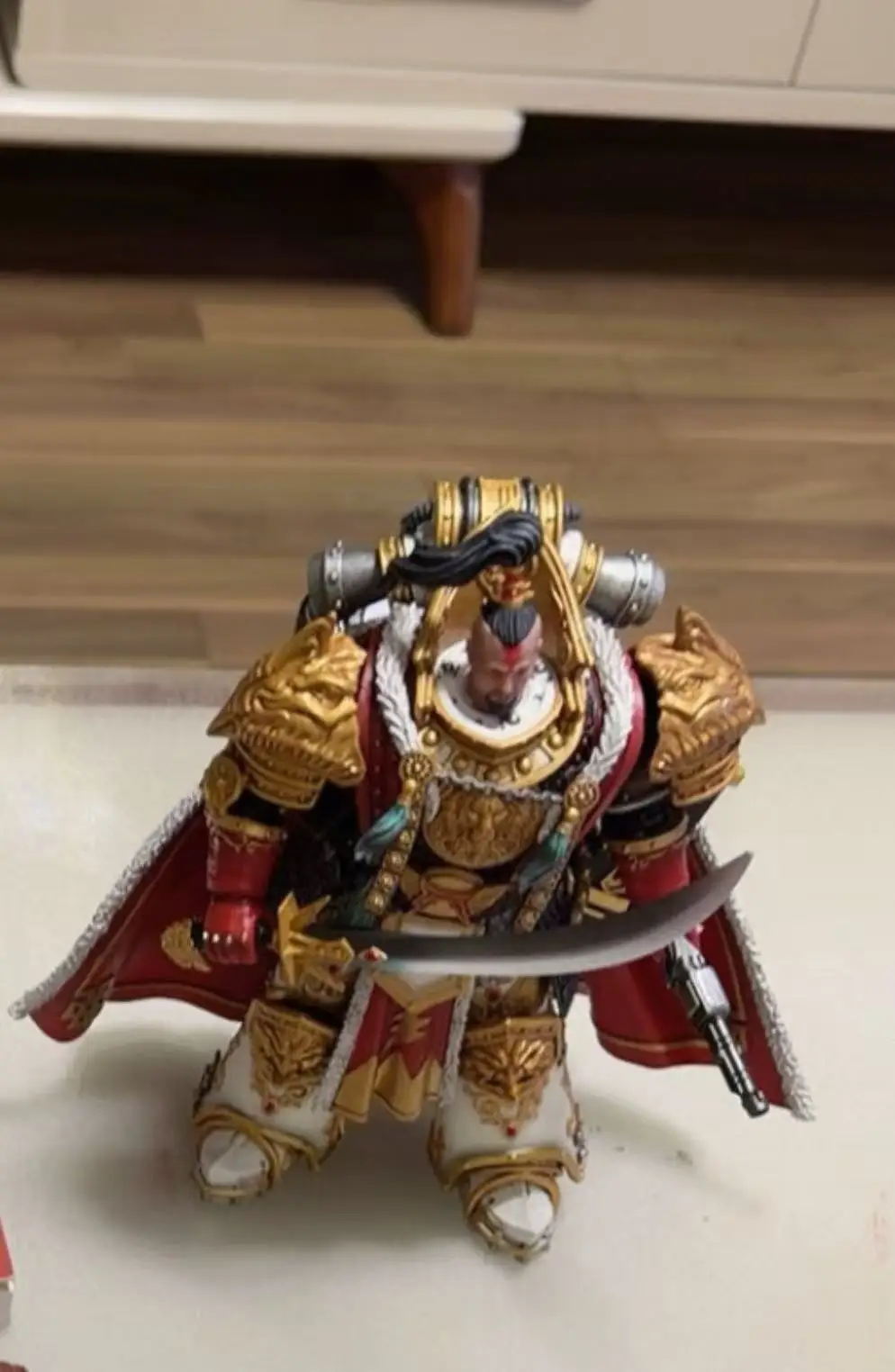 Фото Фигурка JOYTOY Warhammer 30K White Scars Jaghatai Khan 1/18, коллекционная модель, подарок, украшение №1