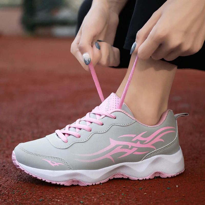 New Casual Sport Women's Flat Shoes Comfortable Leather Breathable Light Women's Sneakers Outdoor Walking Non Slip Womans Shoes