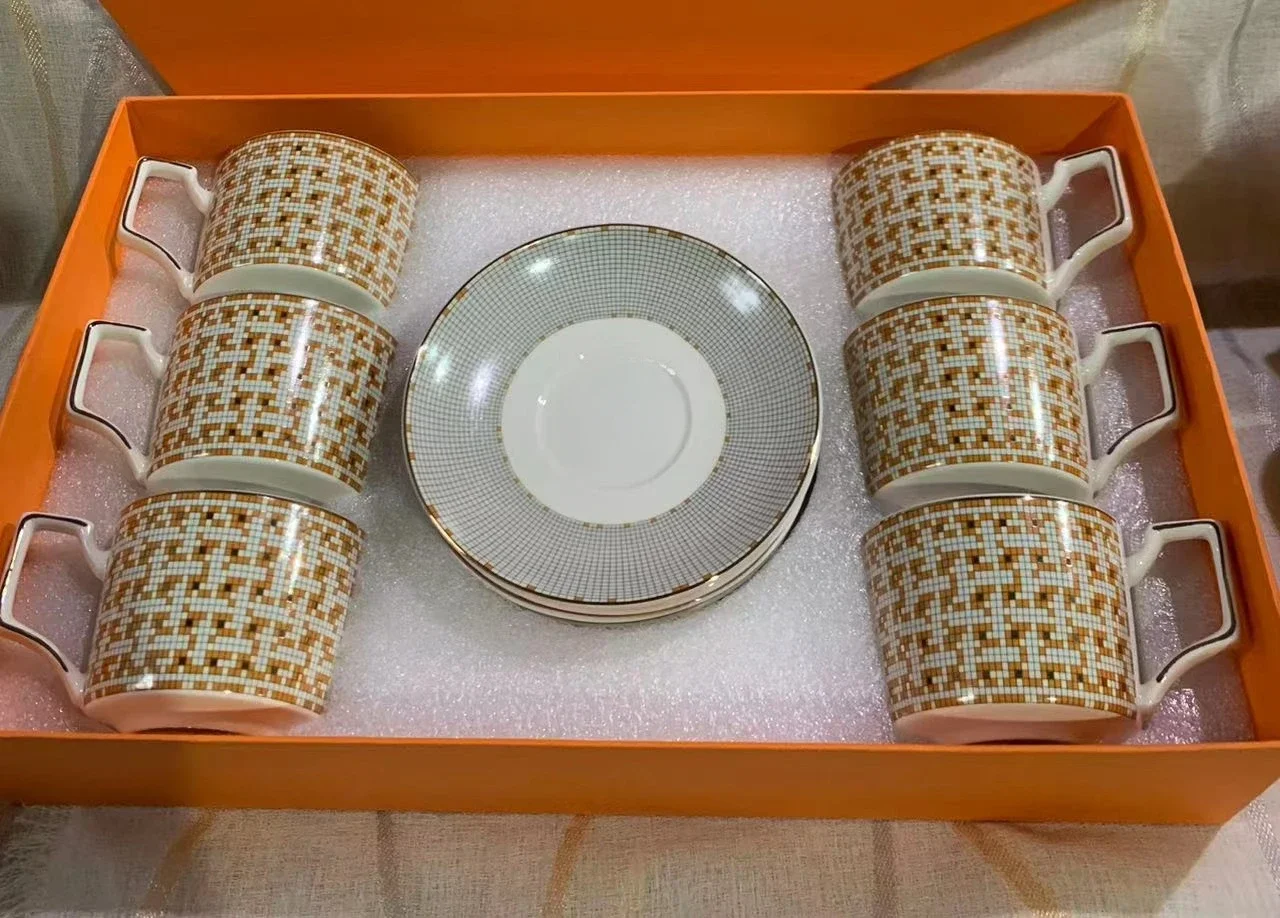 Керамическая чашка набор кофейных чашек и блюдец. Креативная простая бытовая