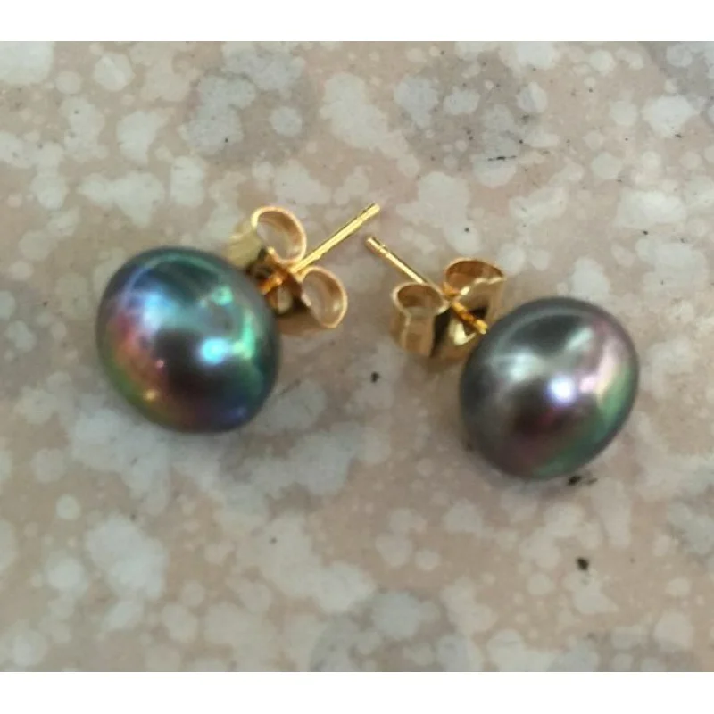 

Charmante paire de boucles d'oreilles en perles noires et vertes de 9 à 10mm, 14k