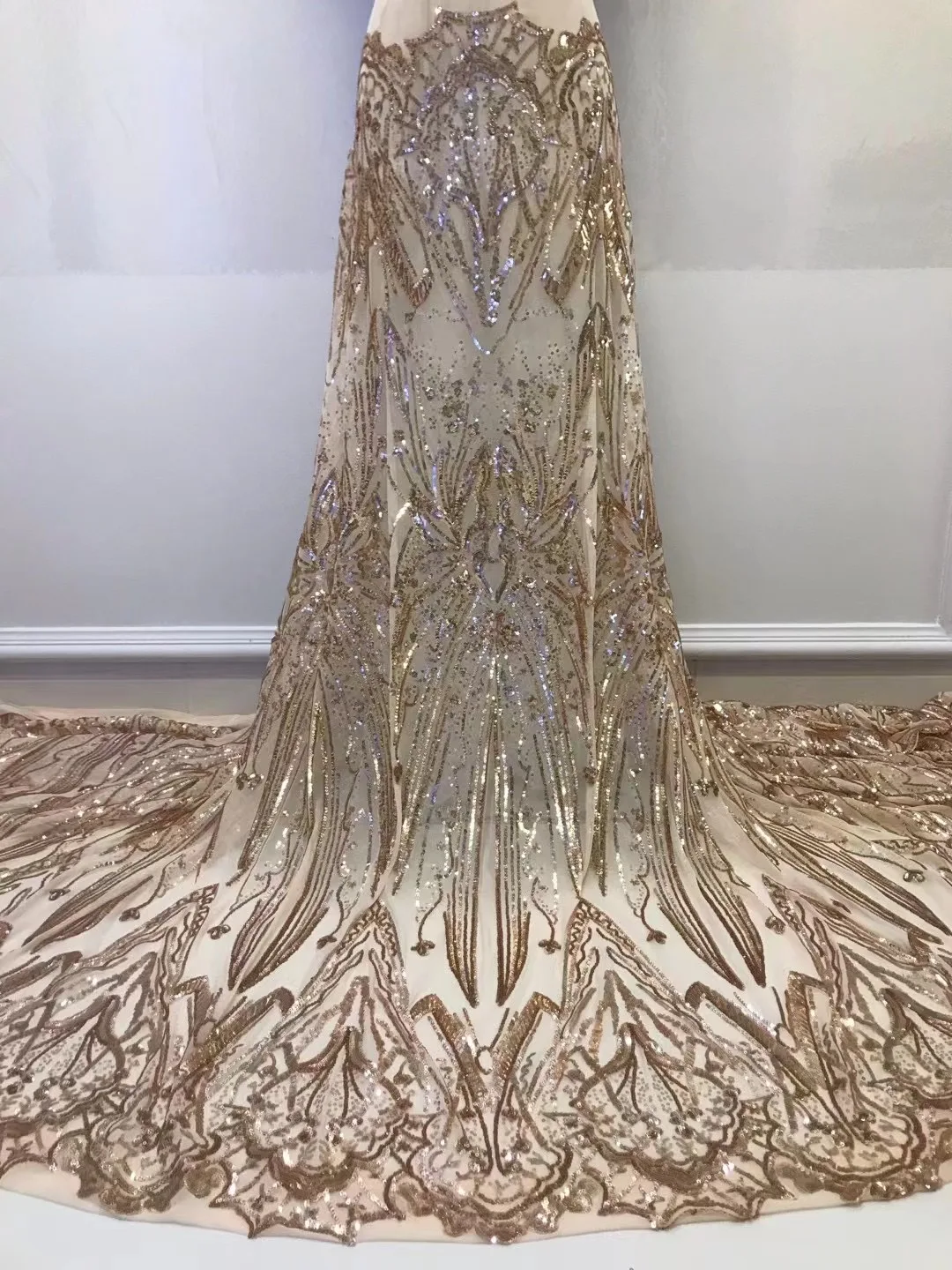

Latest Luxury Elegant 2023 African Embroidery Bead Tube Lace Fabric Nigerian Sequins Lace Fabric for Wedding Party DressJL5442