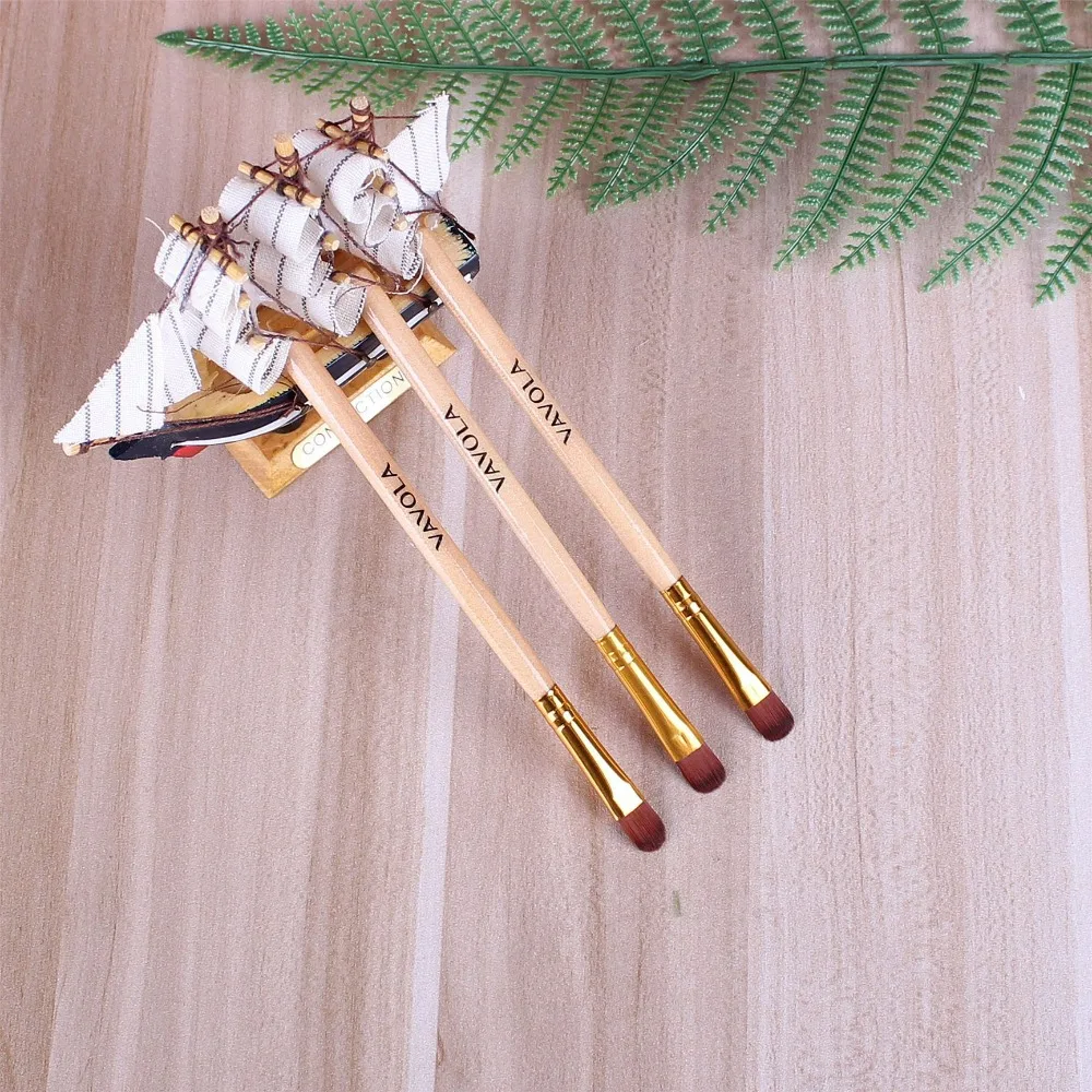 Фото Vavola Single Wooden Handle Eyeshadow Brush Portable Eyeshadow Makeup Brush Smudge №4
