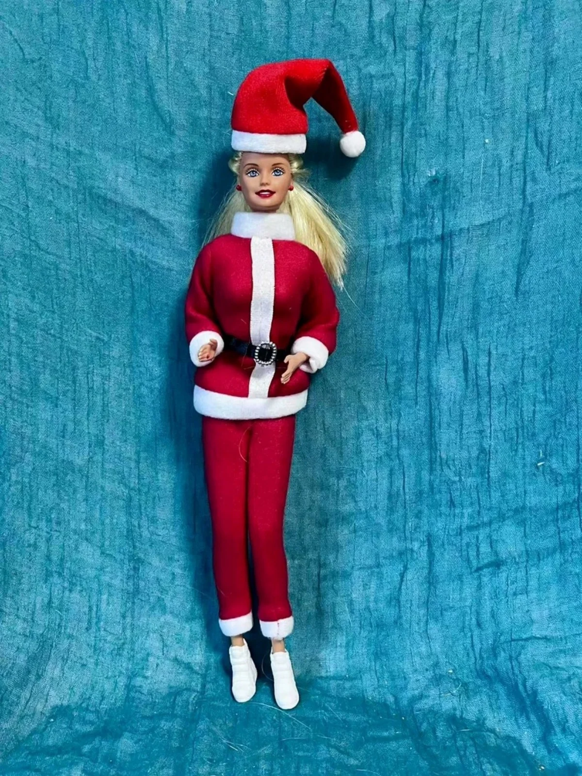 Фото Не новый, масштаб 1/6, полный комплект: голова, тело, одежда, серия HOTTOYS 11-30 см, коллекционная модель без оригинальной коробки. №5