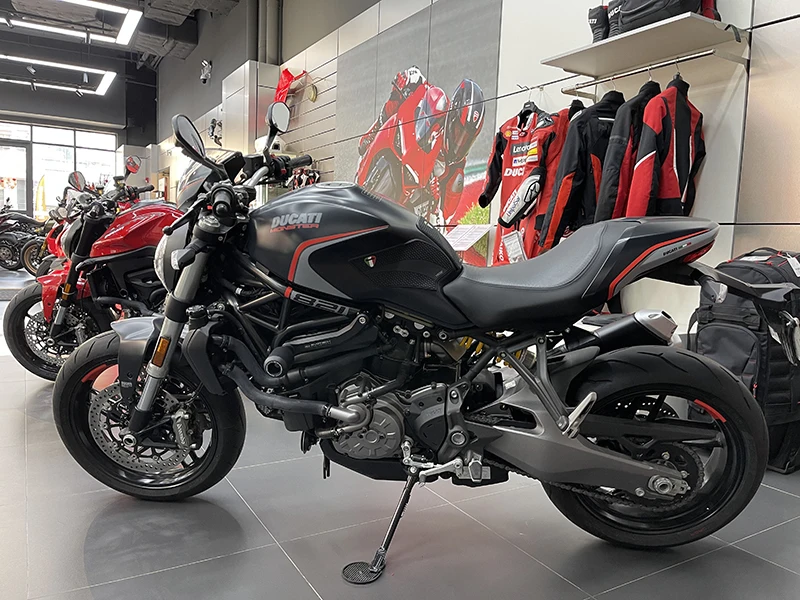 Фото Для Ducati Monster 821, паста для топливного бака, противоскользящая паста, боковая паста, высококачественная боковая накладка на бак мотоцикла, 2023, новинка №2