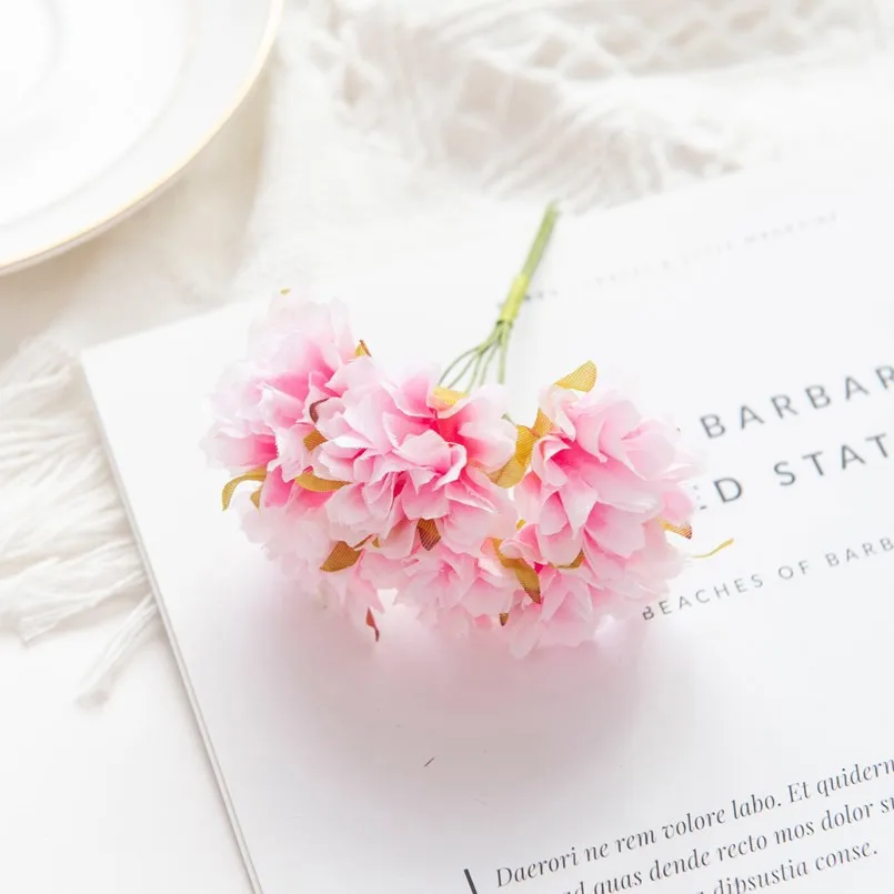 Искусственные цветы шелковые 18 шт