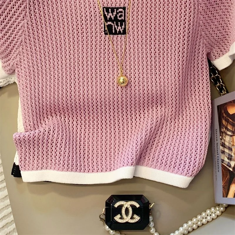 Фиолетовый изящный контрастный цвет с круглым вырезом и короткими рукавами