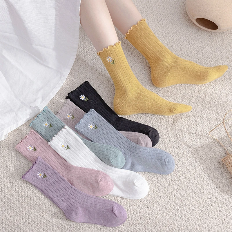 

Women's Medium Tube Socks Spring and Summer Thin Section Ins Tide Socks Women's Embroidered Daisy Socks Japanese Pile Long Socks