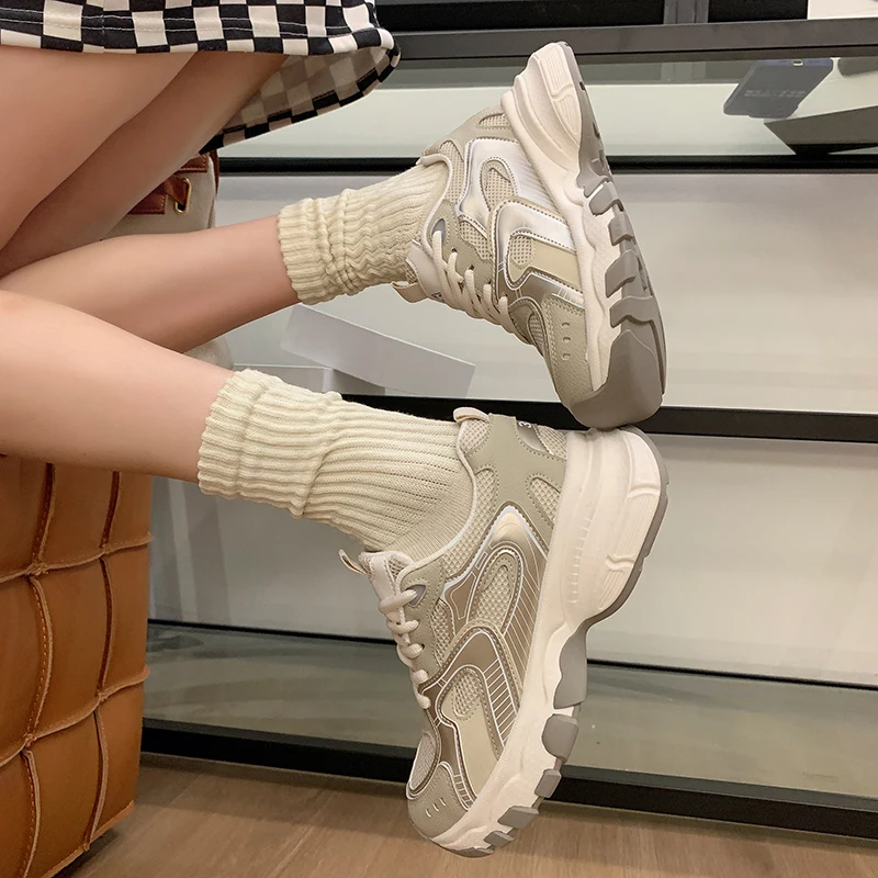 Женские кроссовки из натуральной кожи на толстом каблуке Размеры 35-40