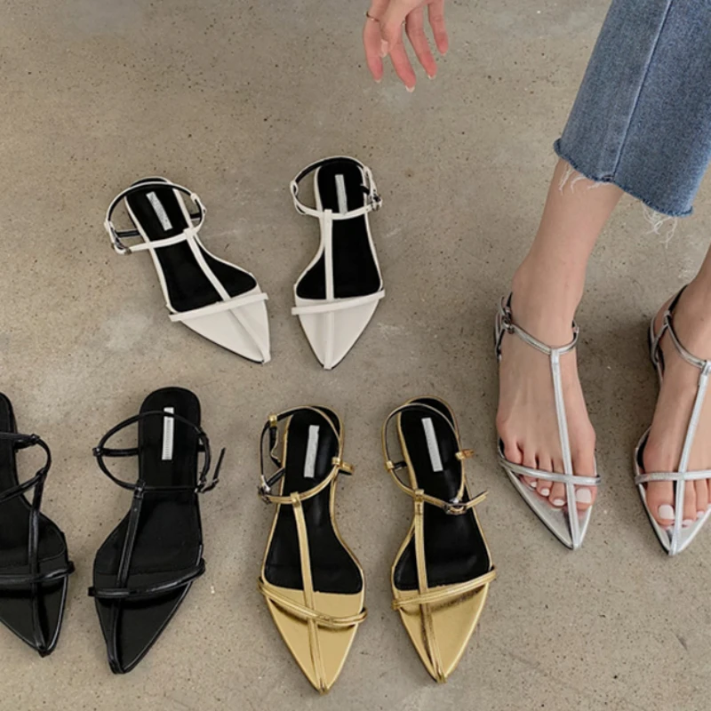 

Женские босоножки с пряжкой и острым носком, туфли-гладиаторы с узким ремешком на плоской подошве, новинка 2022