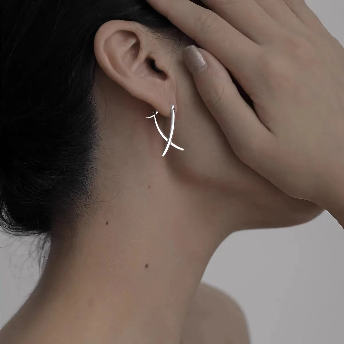 

Simple Solid 925 Sterling Silver Simple Abstract Style Ear Buckles for Women Fine Jewelry Summer Party Hoop Earrings Accessories