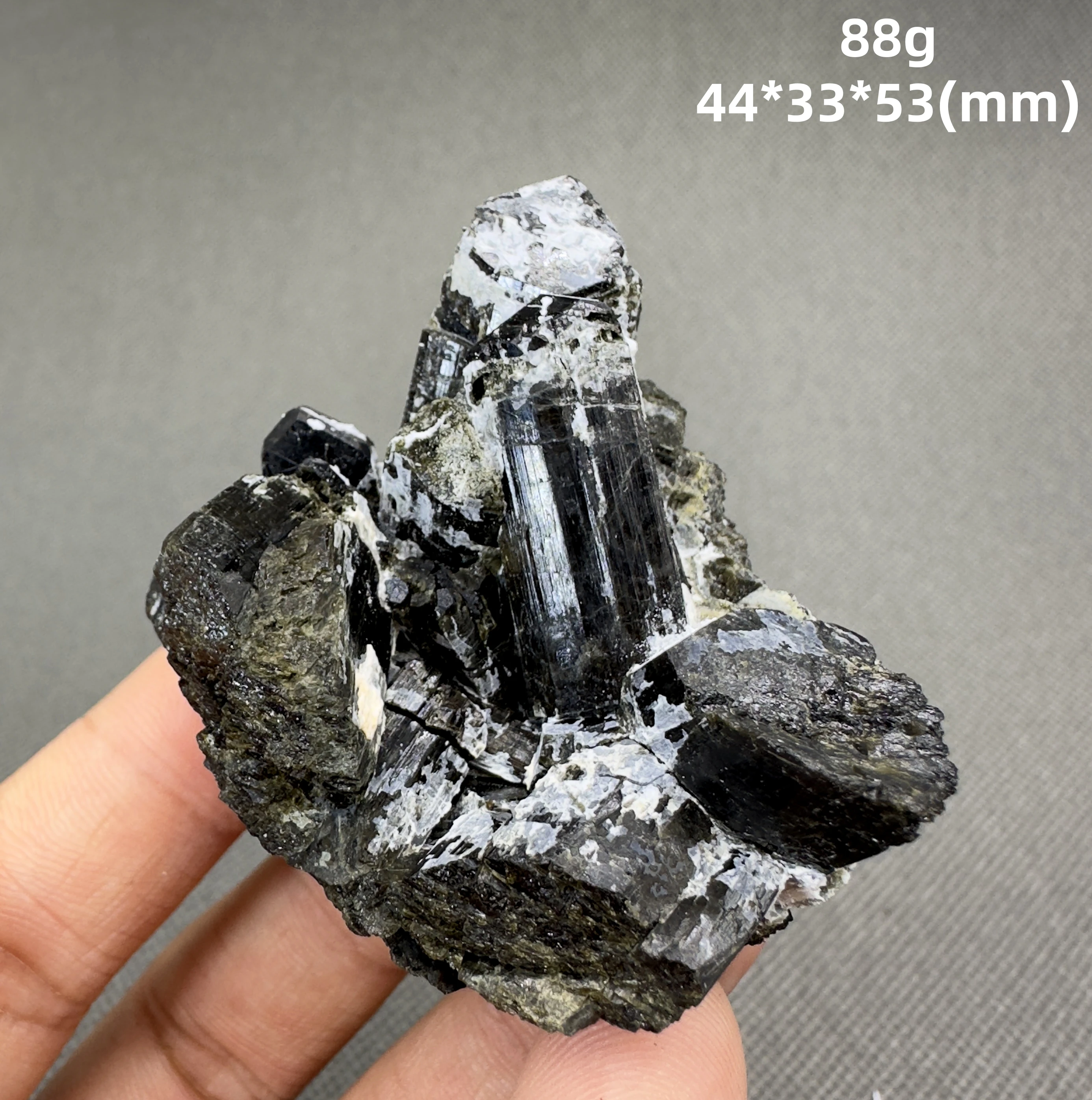 

Натуральные образцы турмалина из Пакистана QIANCHUAN