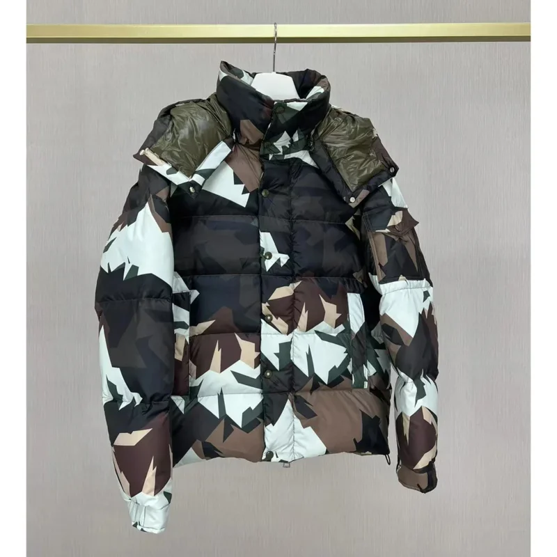 Mo*cl*r Зимняя мужская белая куртка на гусином пуху теплая приталенная