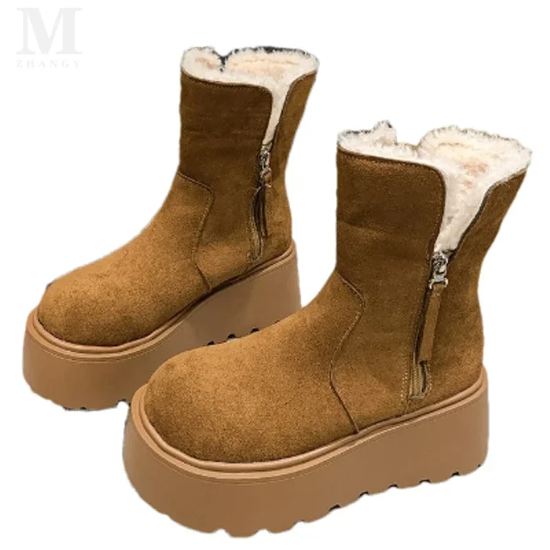 Замшевые женские ботильоны на меху платформе