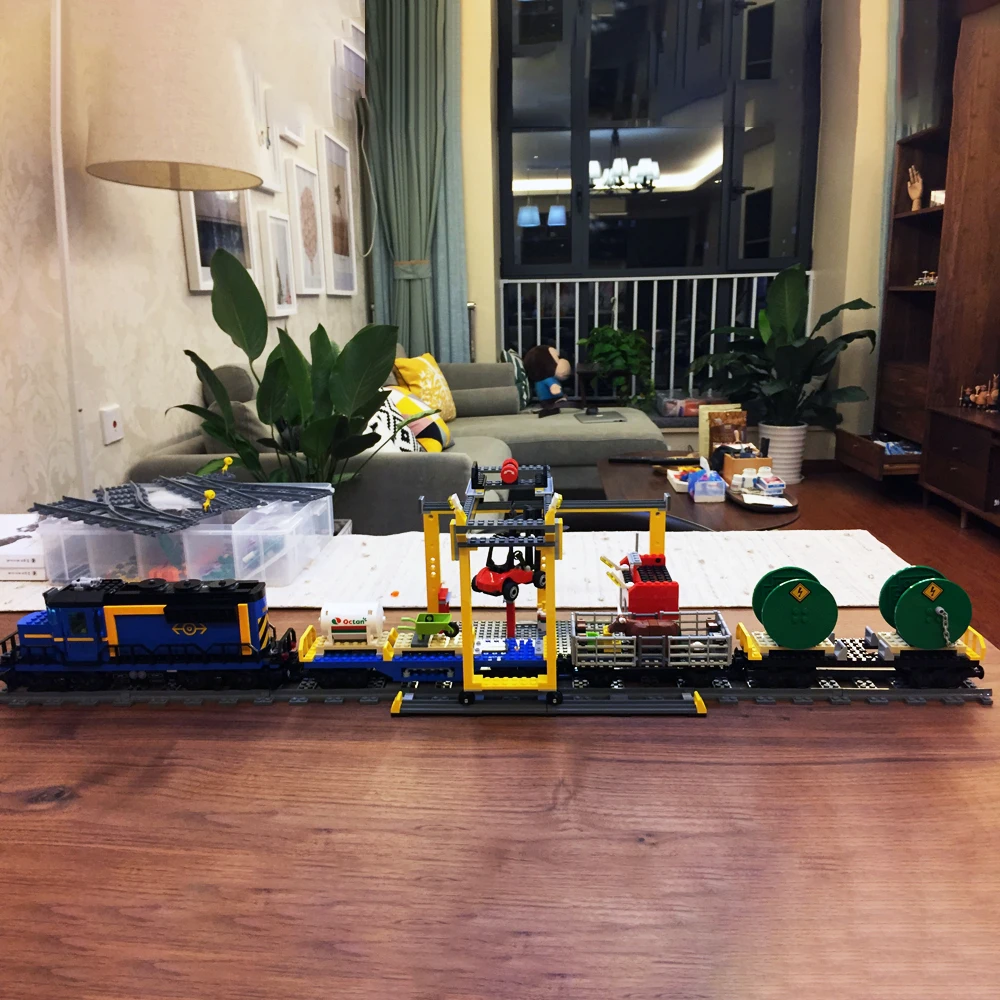 

Hot Ideas City Crago Train Transportation Railway Express RC Brick Model Building Blocks Compatible 60052 967pcs Kids Toy Gifts