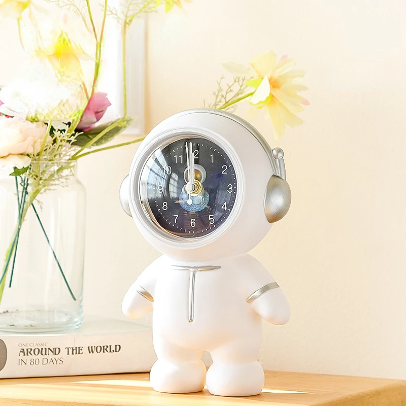 

Astronaut Clock Deposit Can Be Used to Store Birthday Gifts Anti Drop New