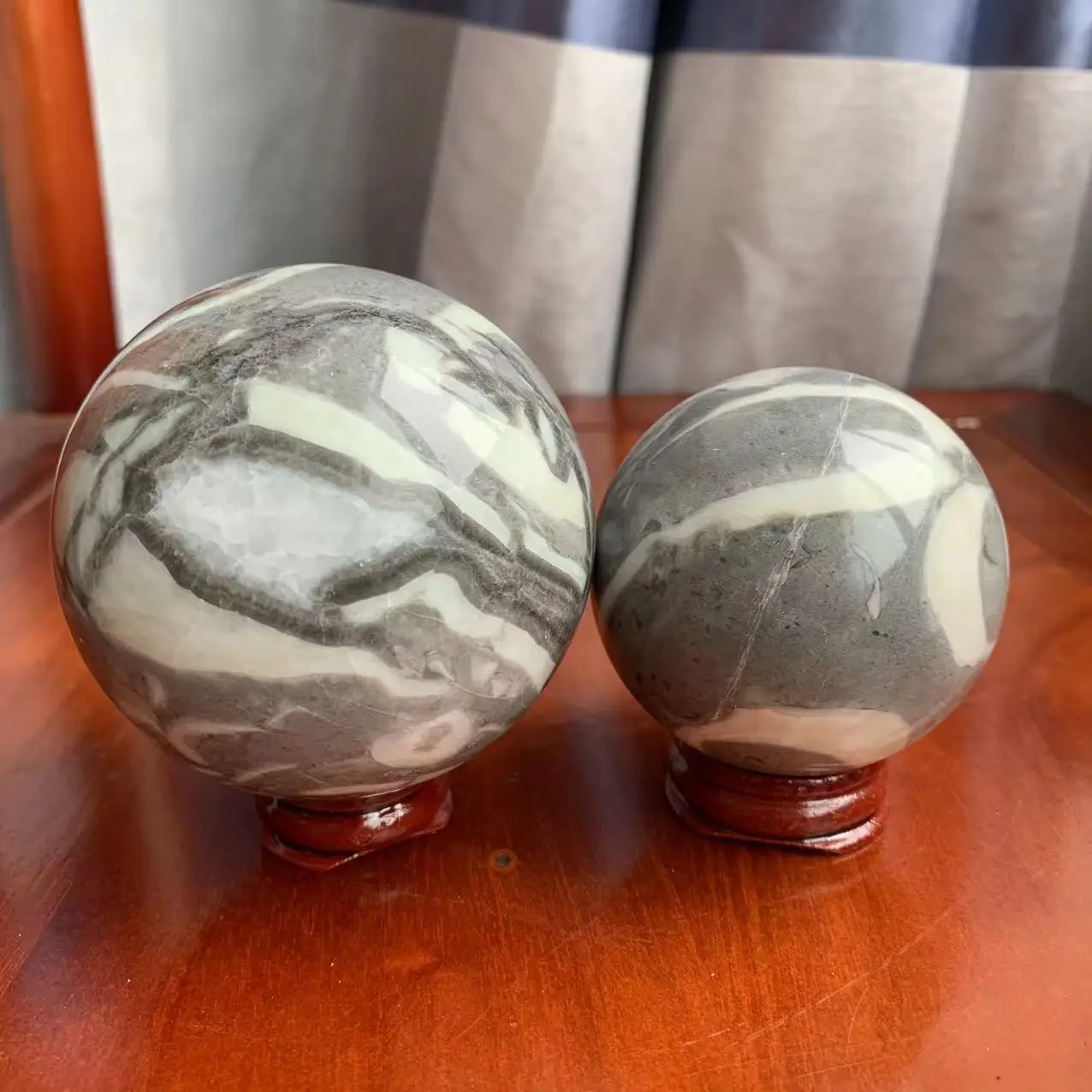 

Beautiful Natural Shell Stone Sphere Crystal Stone Energy Spirit Healing Mineral Home Decoration