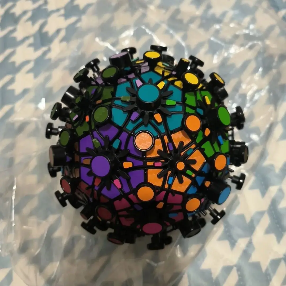 Лимитированный выпуск из принта прозрачный розовый магический куб