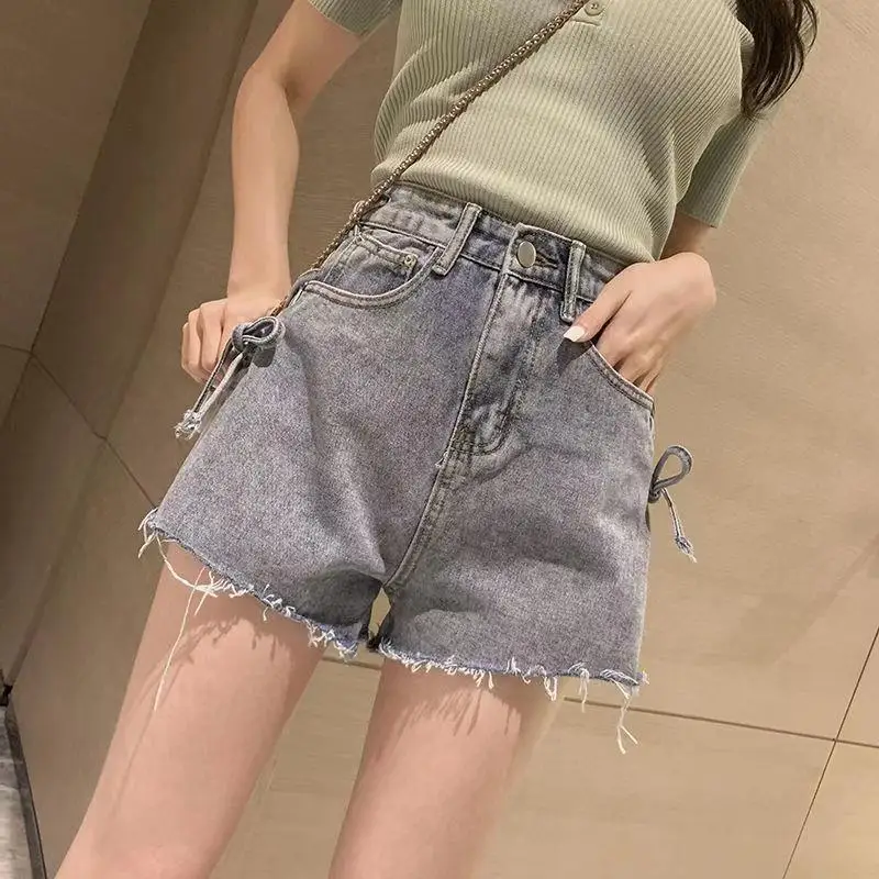 New Casual High Waist Denim Shorts Women Summer Pocket Tassel Hole Ripped Jeans Female Femme Short Pants N61