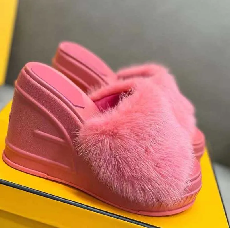 

2023 Spring/Summer New European and American Sexy Mink Slope Heel Thick Bottom Slippers with Genuine Leather Versatile Fashion W