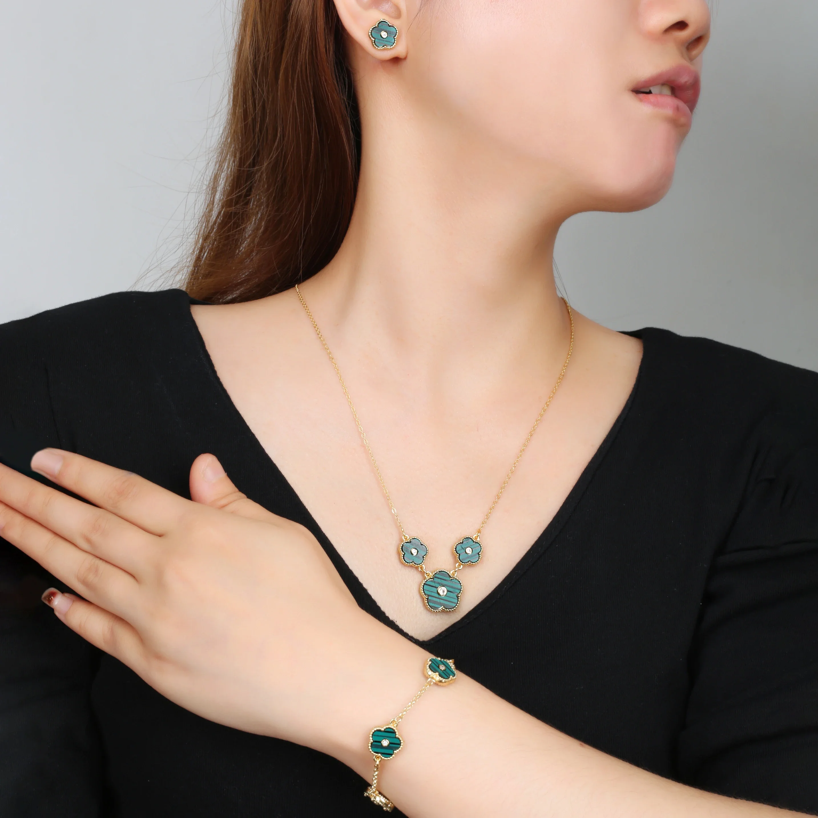 Модный классический высококачественный набор из пяти листьев и цветов браслет