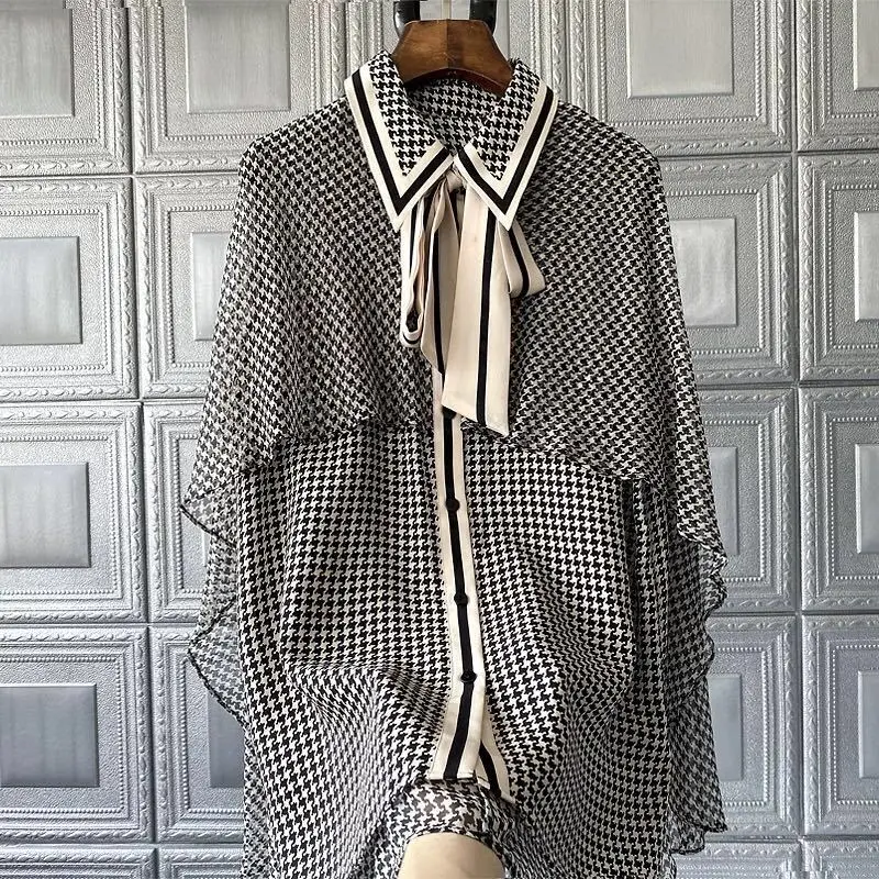 

Grey Plaided Silky Wraps for Woman 2022 Summer Designer Luxury Female Clothing Ponchos