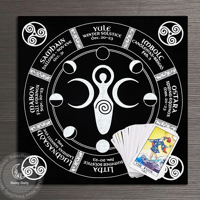 Квадратная скатерть Таро из ткани с изображением Луны