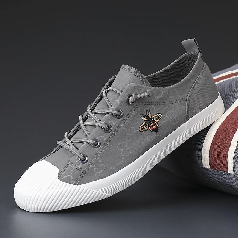 Мужская обувь на низком каблуке