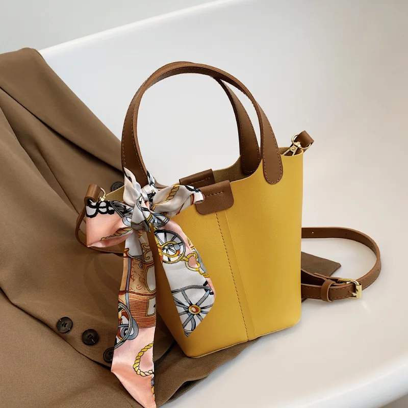 

Tote Bag 2022 Trend Korean Style Women Messenger Bag Ladies Bucket Crossbody Bag Fashion Wide Strap Leather Shoulder Handbag