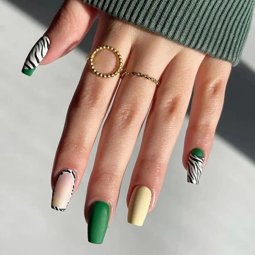 

Manicure Black Striped Press on Nails Fake Nials DIY False Nails Short Ballerina Green Edge French