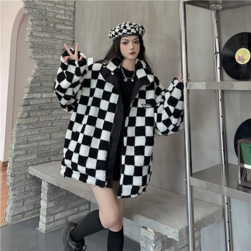 Рисунок 6 - Пальто из овечьей шерсти для женщин